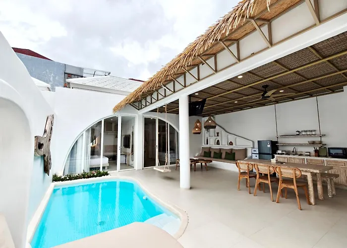 ホテル Khaiyyara Jimbaran Bali